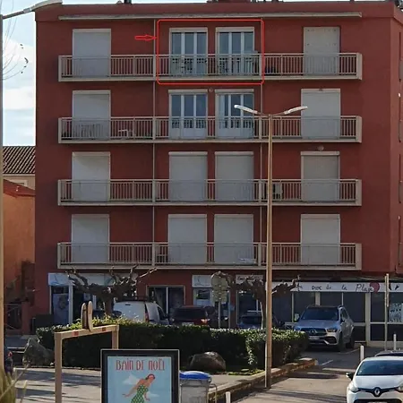 A 50m Des Plages 