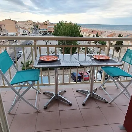 A 50m Des Plages 