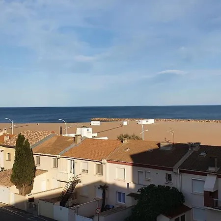 A 50m Des Plages 