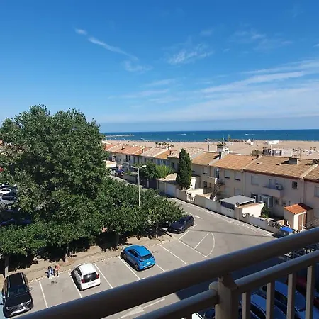 A 50m Des Plages 